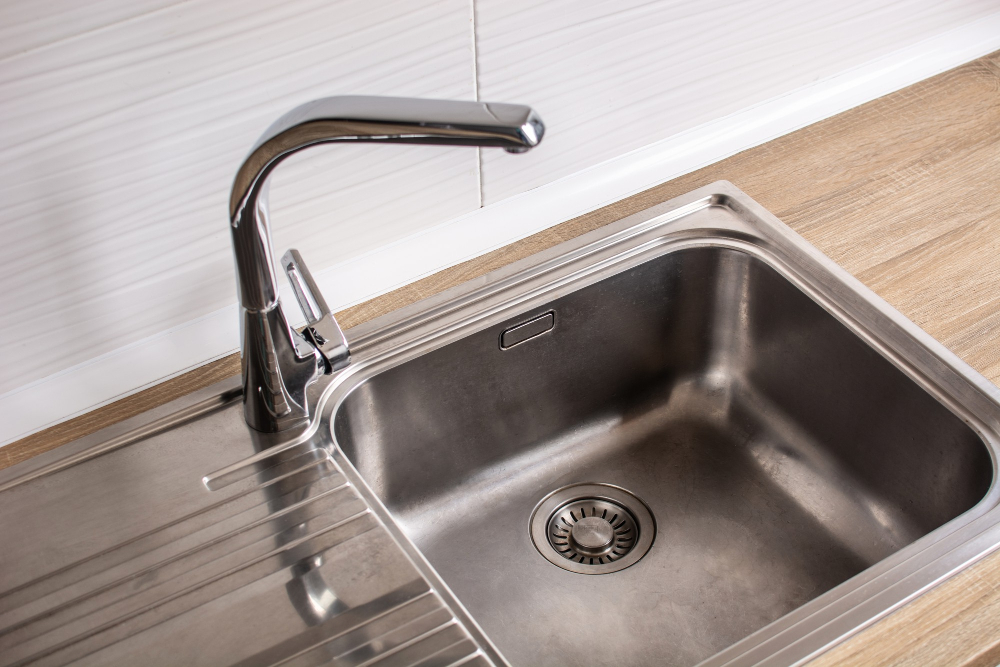6 Tips Merawat Kitchen Sink Agar Tetap Bersih dan Tidak Mudah Rusak
